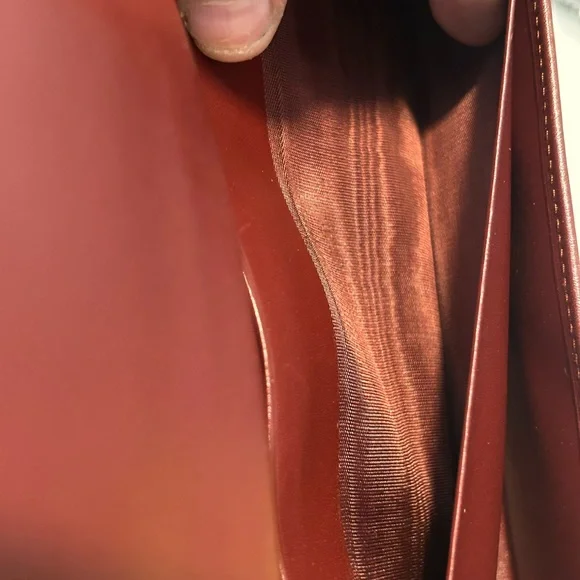 Cartier Must de Cartier Tri-fold Long Wallet Clasp Wallet & Crossbody Gold Chain - Picture 10 of 10